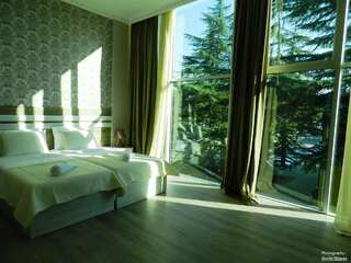 Отель Resort Martvili Мартвили Двухместный номер с 2 отдельными кроватями и окном-1