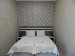 Отель Resort Martvili Мартвили Двухместный номер с 2 отдельными кроватями-1